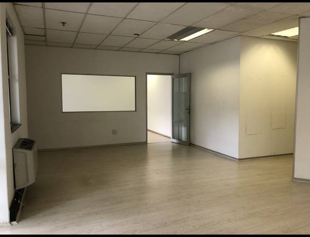 107M² OFFICE TO LET IN ILLOVO